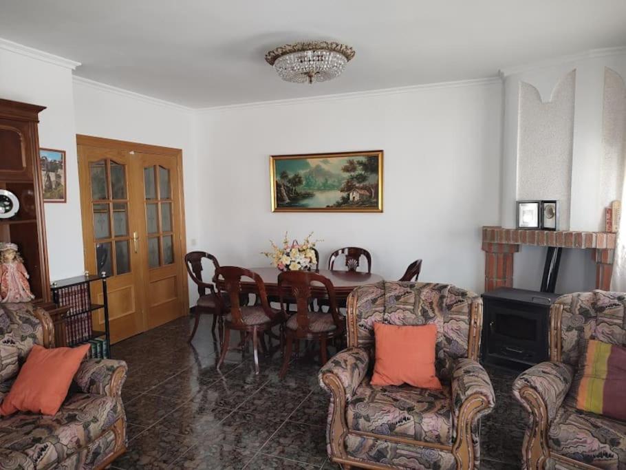 Casa Conchita Villa Campillo de Altobuey Exterior photo